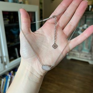 Kendra Scott necklace